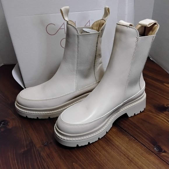 CALIA by Carrie Underwood White Ankle Boots - Picture 8 of 8